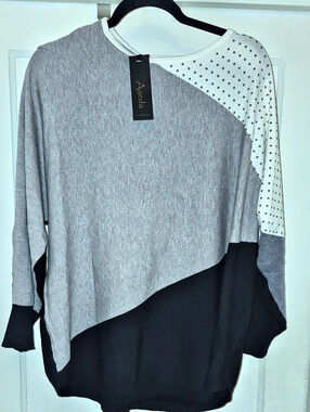 Aaeda Women's Asymmetrical Color Block Sweater in Gray & Black